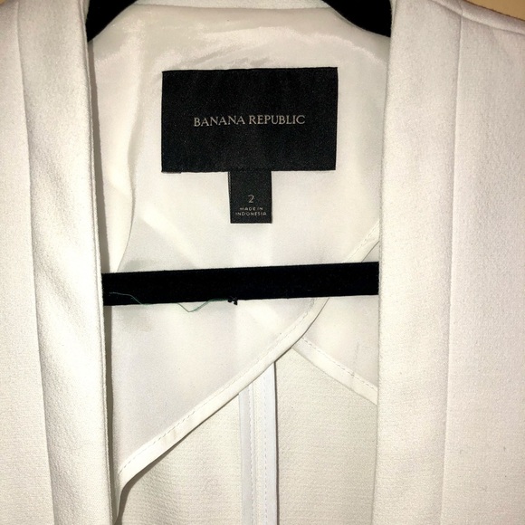 Banana Republic Modern White Blazer, Size 2 - Picture 3 of 6